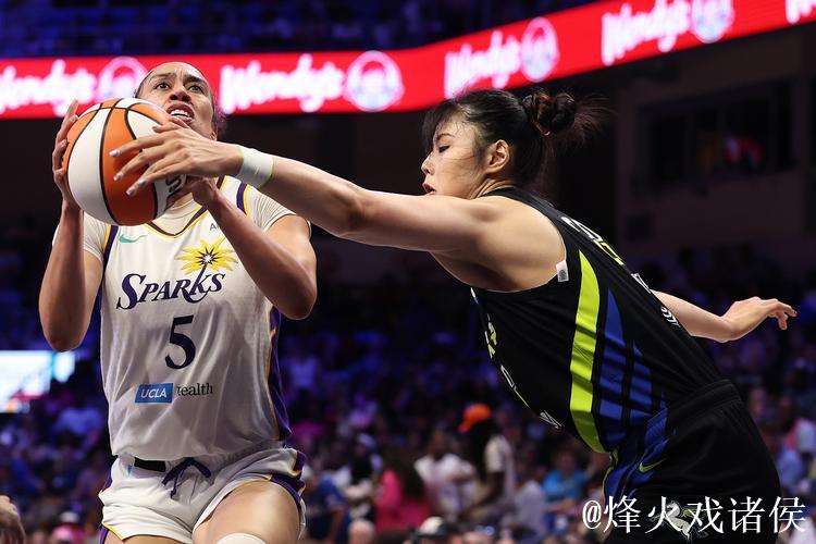 飞翼官方：李月汝因左膝前交叉韧带扭伤赛季报销