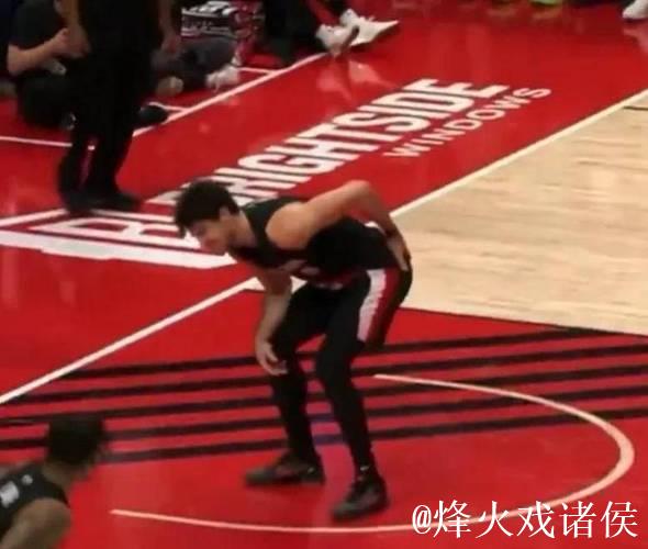 杨瀚森缺阵布伦森砍下26分 尼克斯击败开拓者终结其5连胜 杨瀚森缺阵布伦森砍下26分 尼克斯击败开拓者终结其5连胜