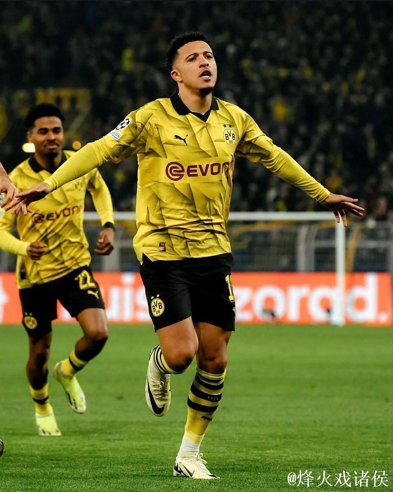 德甲-桑乔建功罗伊斯绝平 多特蒙德3-3战平帕德博恩 德甲-桑乔建功罗伊斯绝平 多特蒙德3-3战平帕德博恩