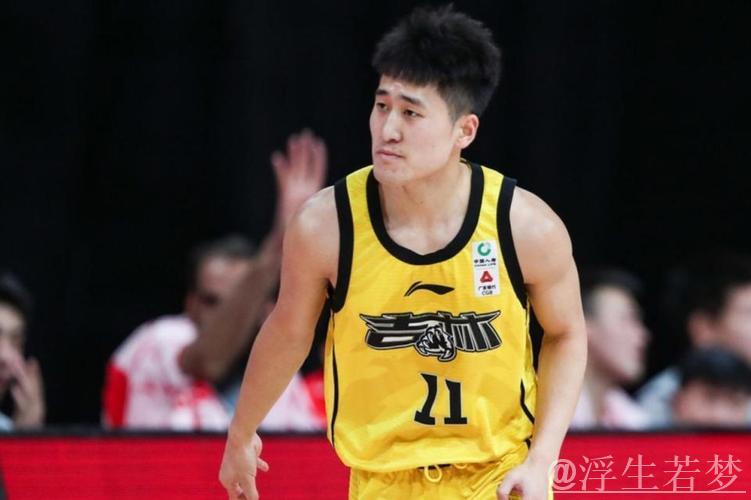 赵维伦姜伟泽领衔 中国男篮短训营16人名单揭晓 赵维伦姜伟泽领衔 中国男篮短训营16人名单揭晓